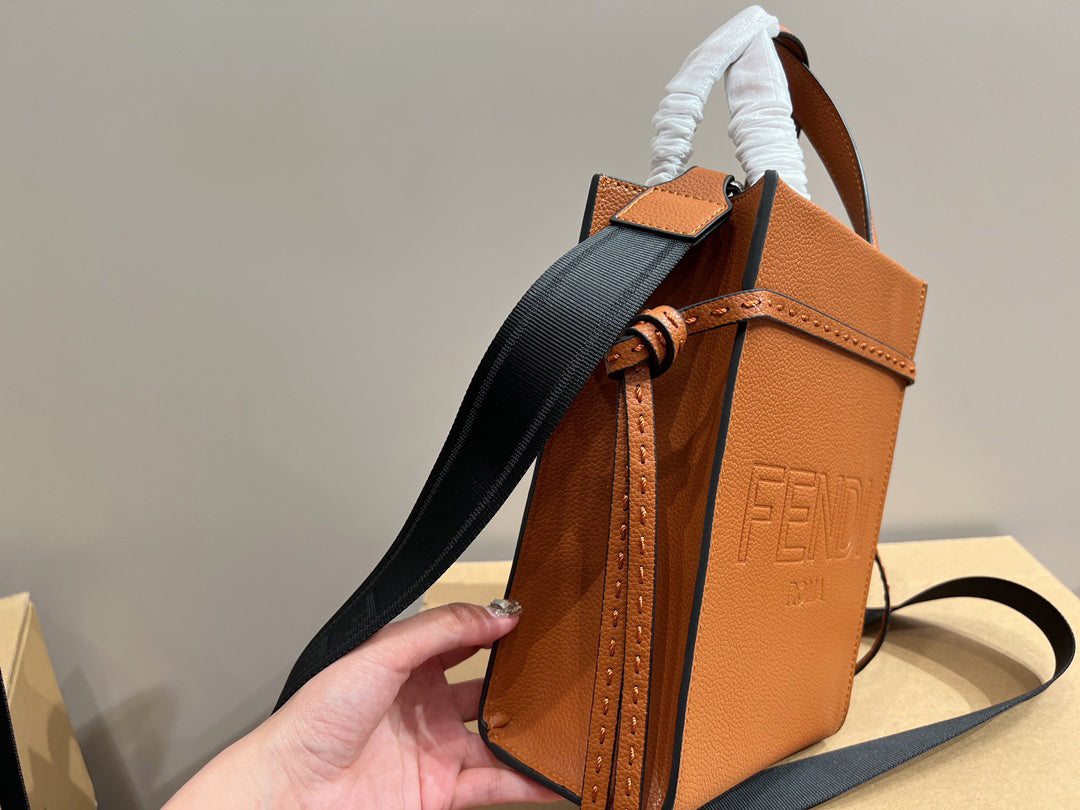 EN - Luxury Bags FEI 296