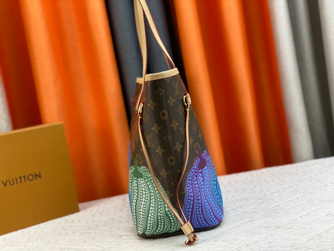EN - New Arrival Bags LUV 674