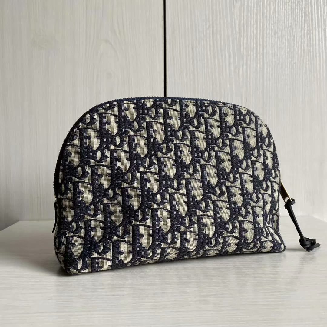 GLAMI Large GLAMI Oblique Beauty Bag Black For Women 9in/23cm CD