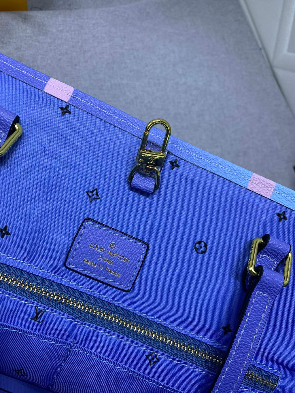 EN - Luxury Bags LUV 748