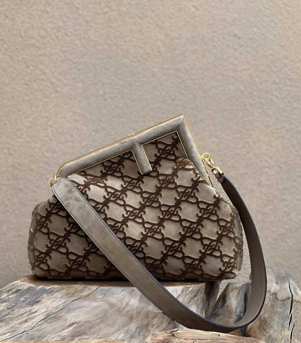 FI First MeGLAMIum Gray Bag For Woman 32.5cm/13in