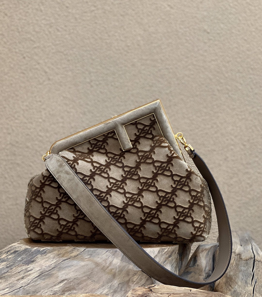 FI First MeGLAMIum Gray Bag For Woman 32.5cm/13in