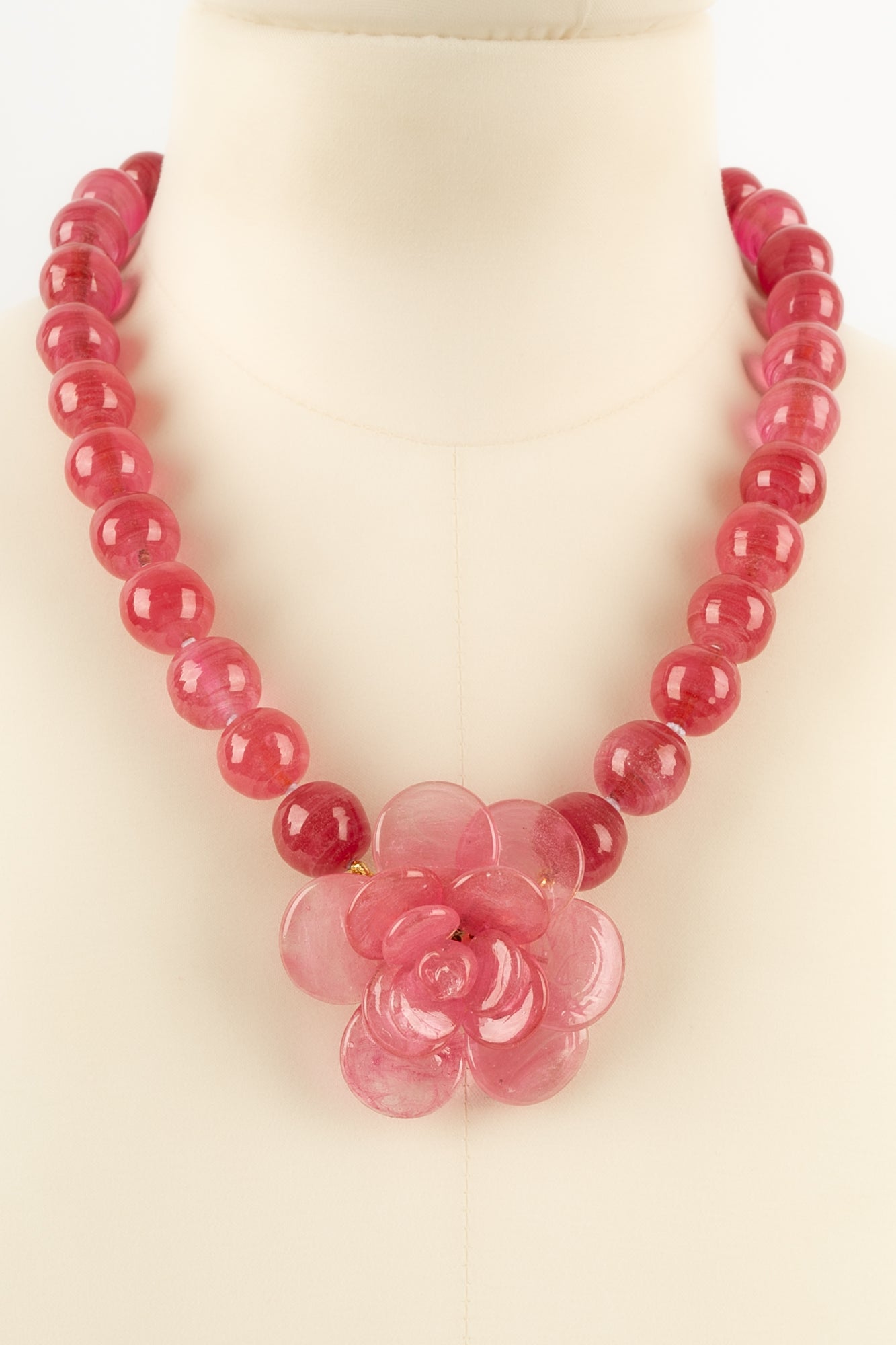Collier camÃƒÆ’Ã‚Â©lia rose Augustine