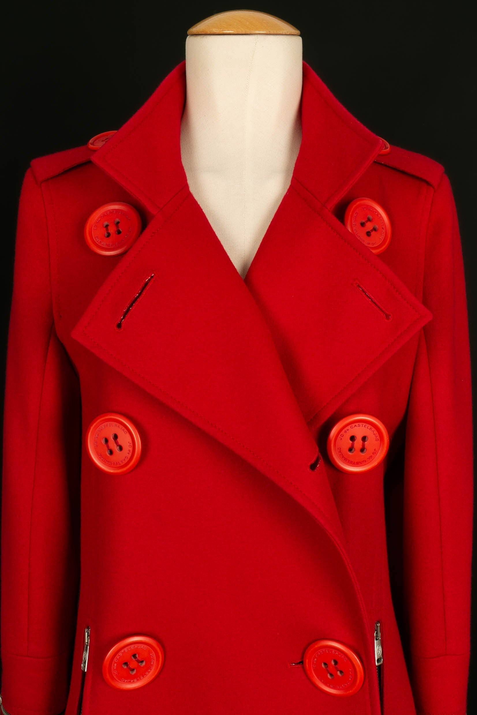Manteau rouge JC de Castelbajac