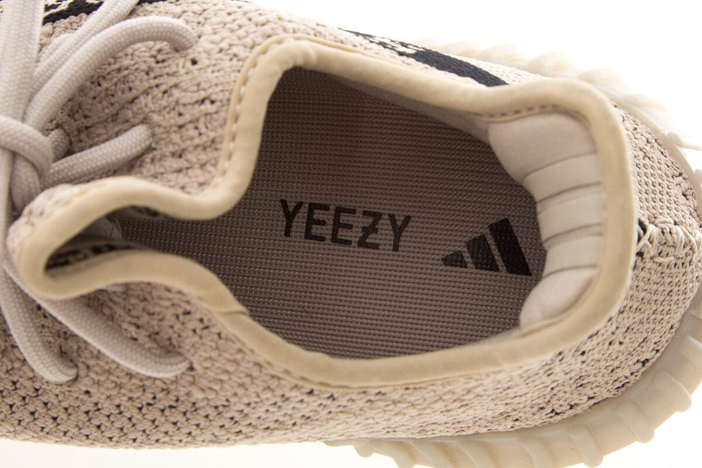 Yeezy Boost 350 V2 Unisex Sneakers SZ 40