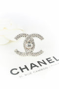 Broche tourniquet Chanel 1997