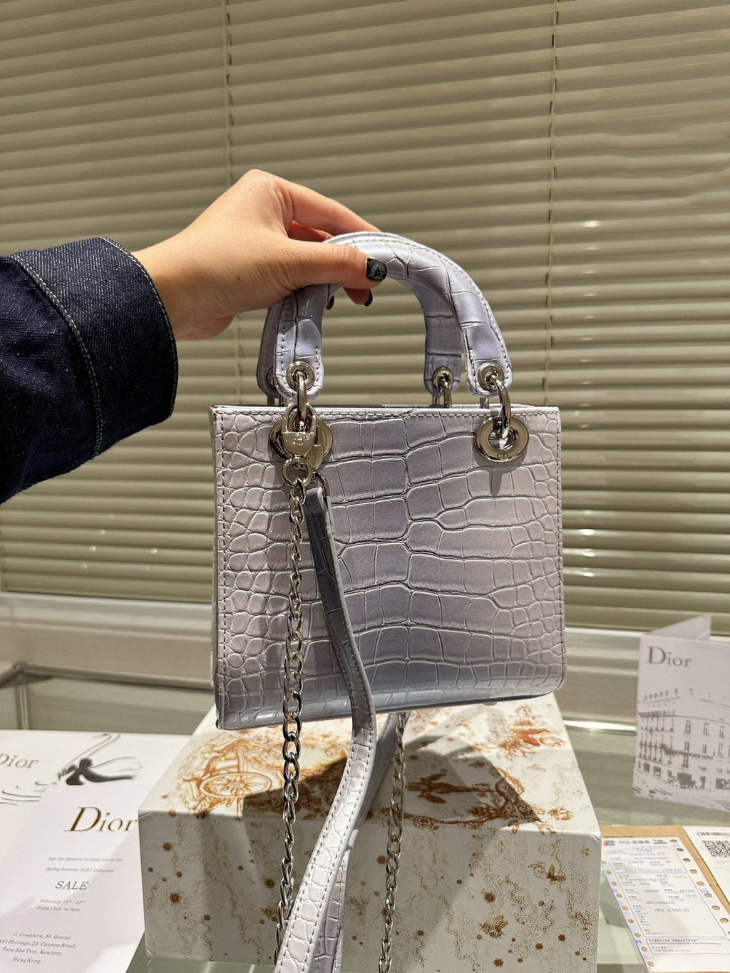 EN - Luxury Bags DIR 371