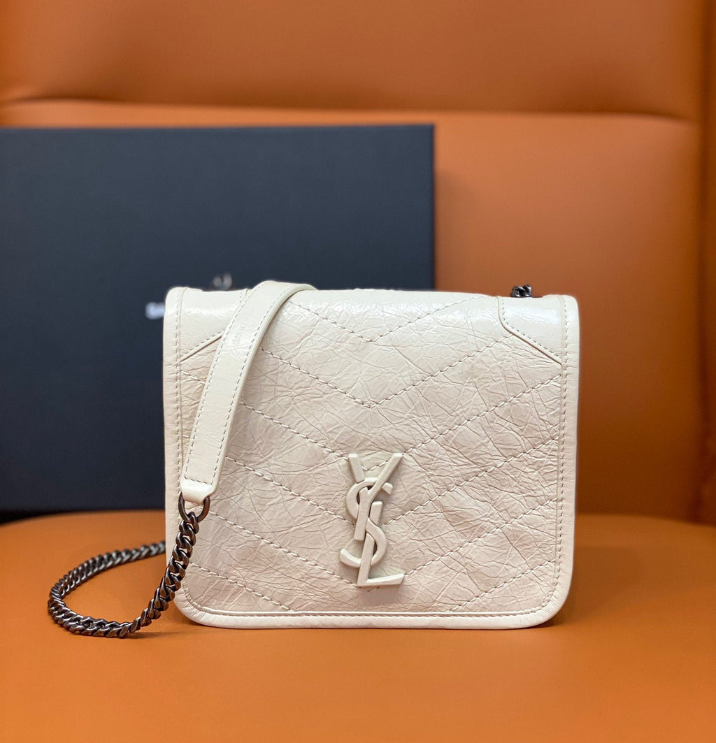 GLAMI Niki Wallets On Chain White For Women 7.5in/19cm