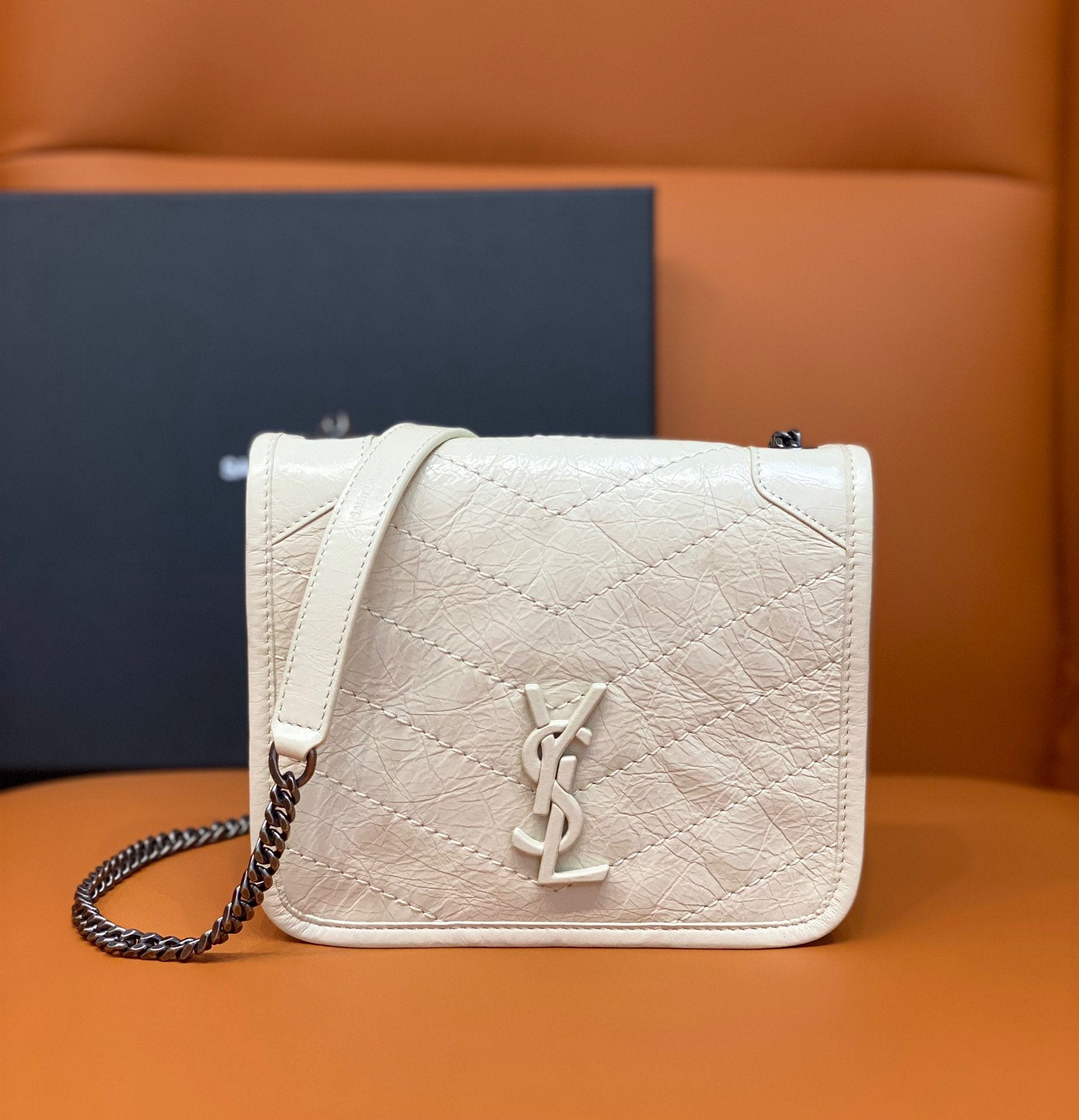 GLAMI Niki Wallets On Chain White For Women 7.5in/19cm