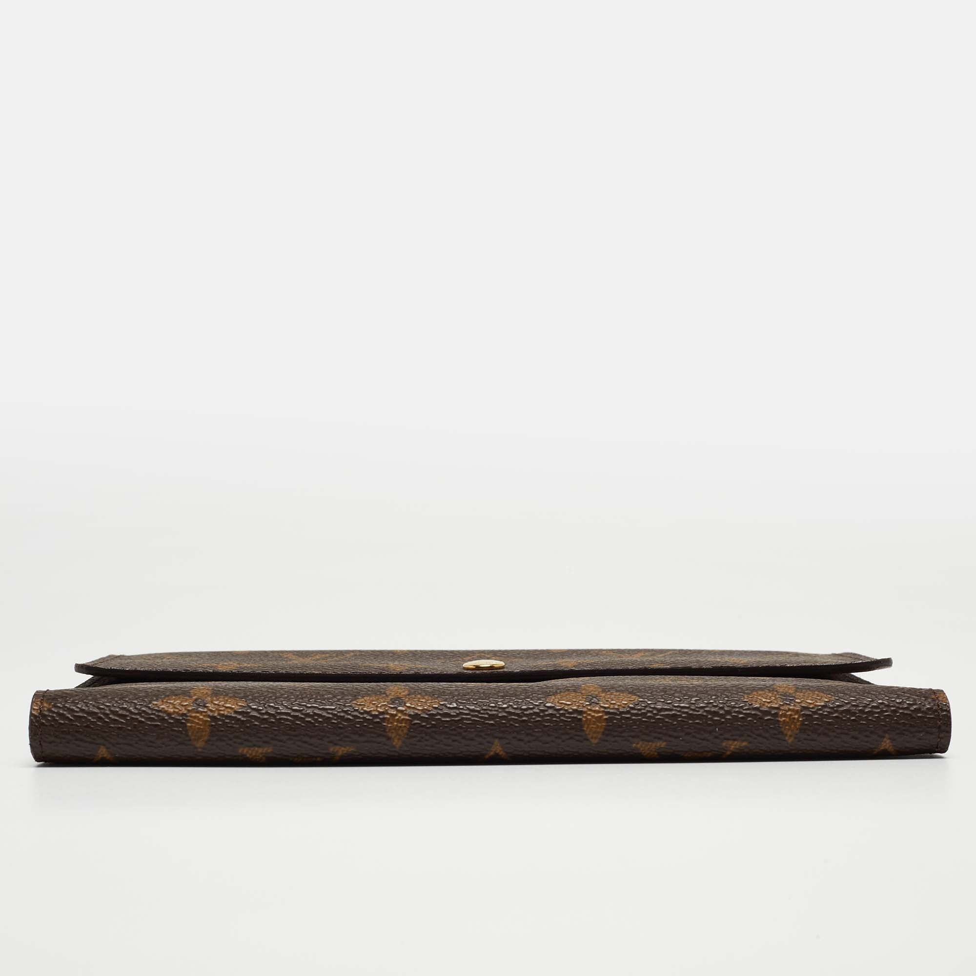 Louis Vuitton Monogram Canvas Passport Trifold Organizer