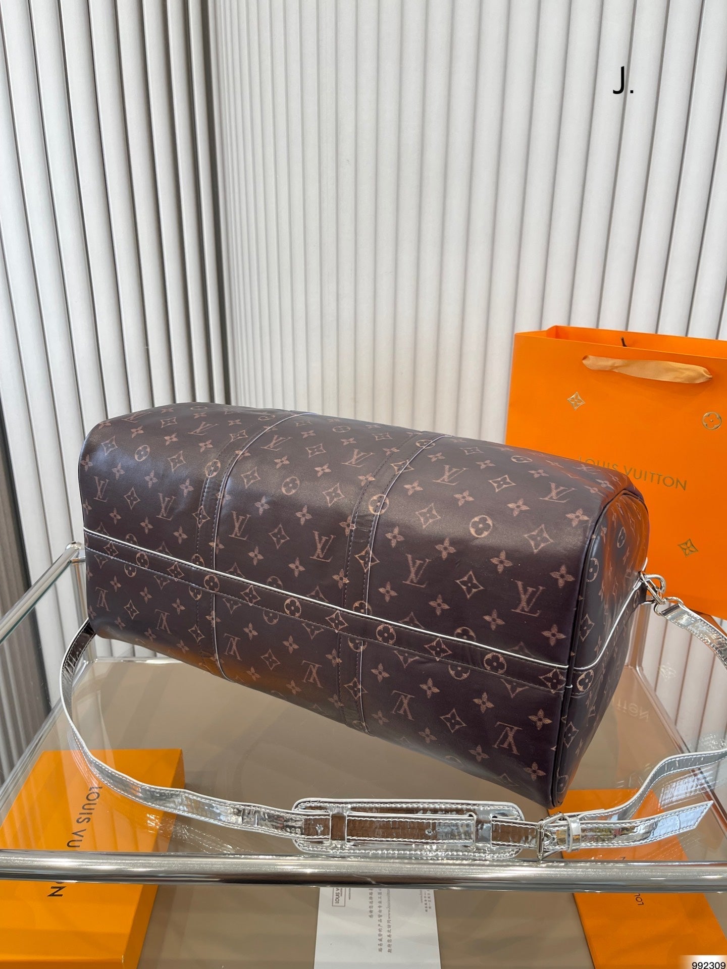 EN - New Arrival Bags LUV 657