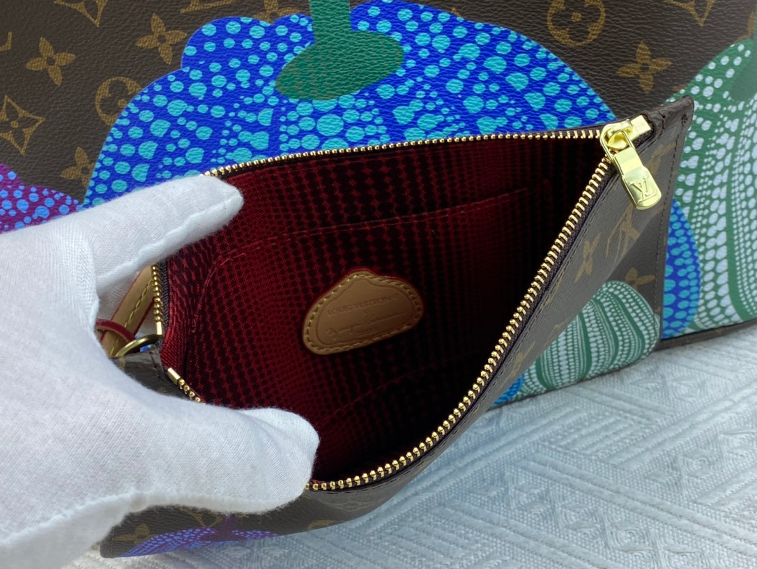 EN - New Arrival Bags LUV 674