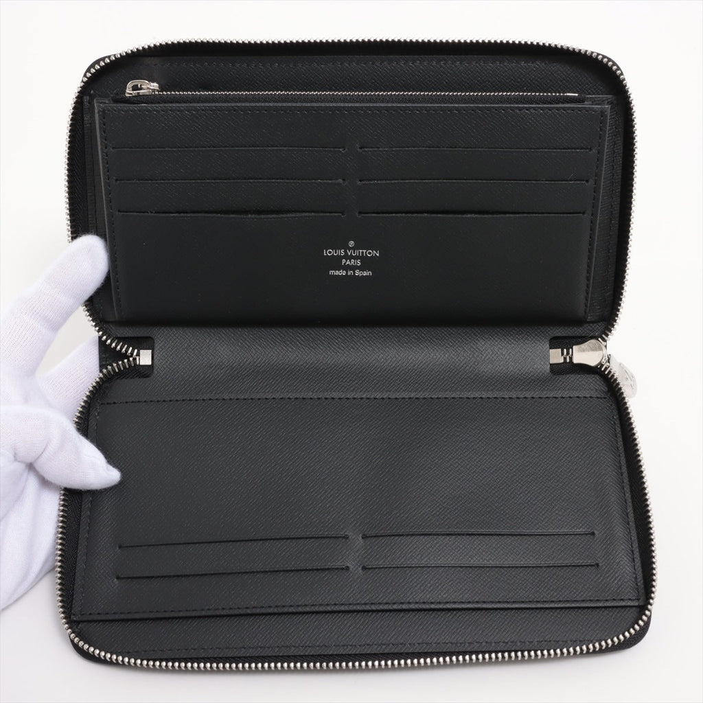 Louis Vuitton Epi  Organizer M62643 Noneir Round Zip Wallet
