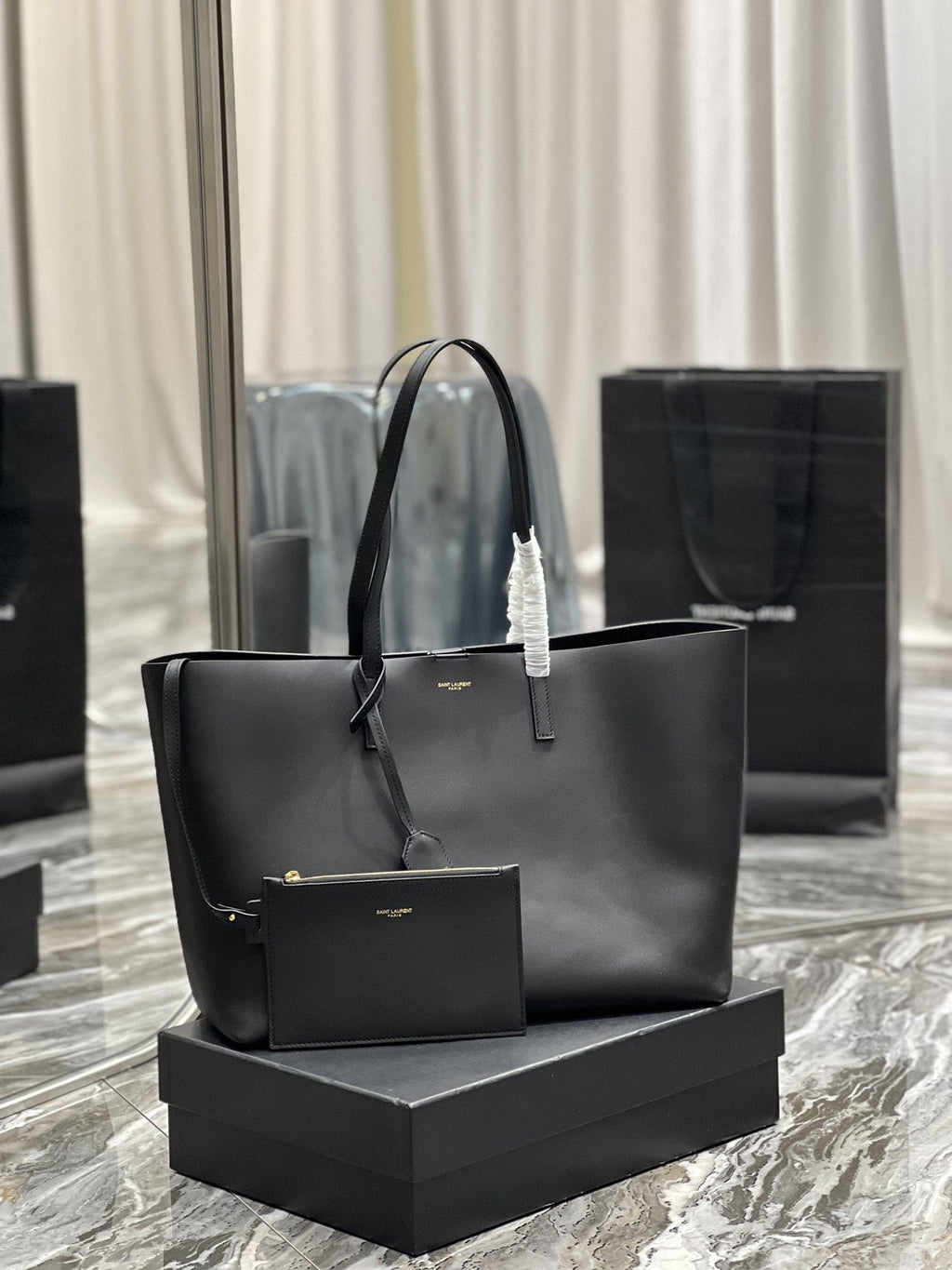 GLAMI Shopping E/W Tote Bag Black With Gold Hardware For Women 14.5in/38cm YSL 600281CSV0J1000