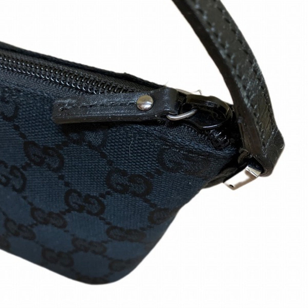 GUCCI GG canvas pattern hand pouch   black bag handbag ladies
