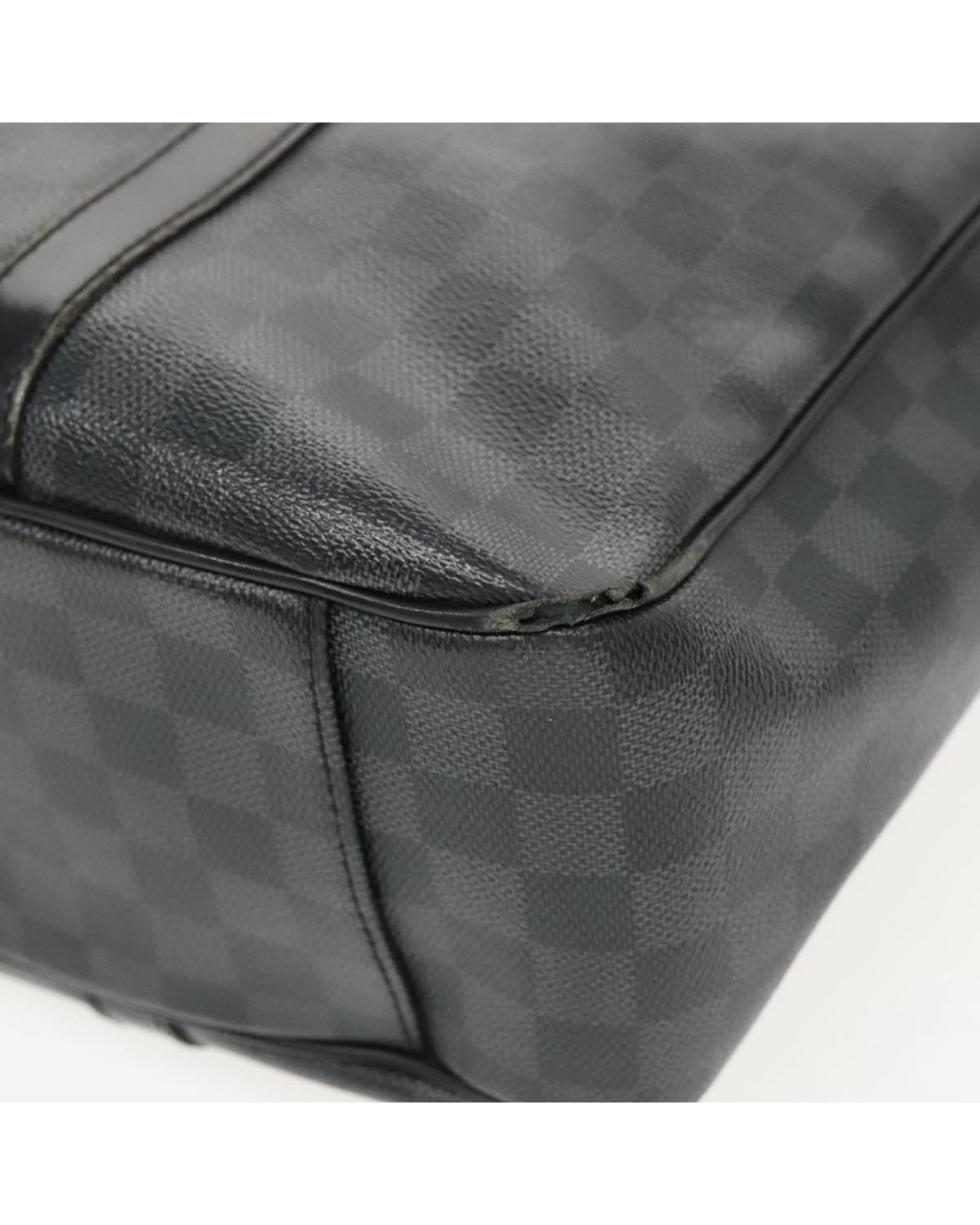 District PM Tote Damier Graphite