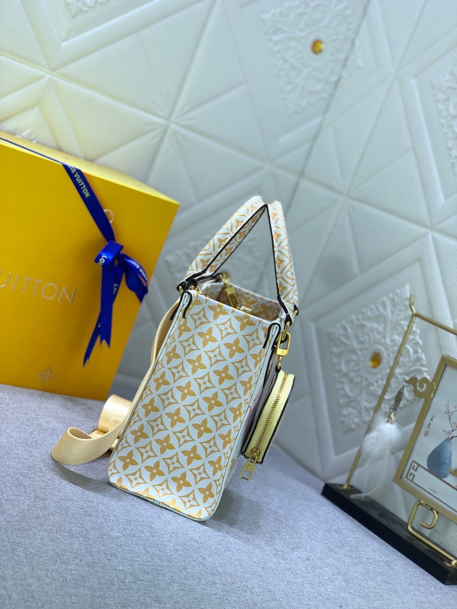 EN - Luxury Bags LUV 816