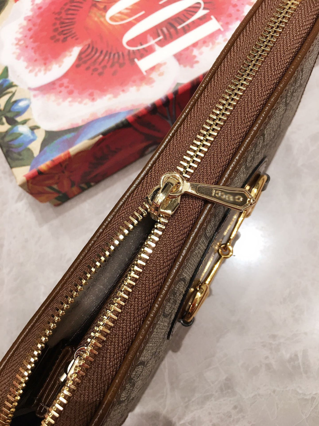 GC128  7.7x3.9x1.2inch