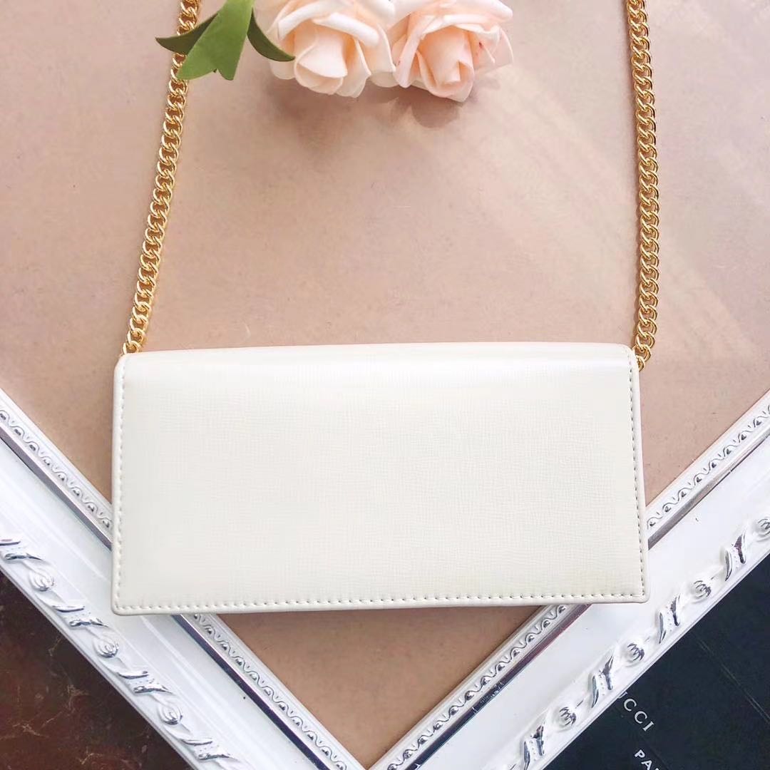 GC135    7.5x8.3x1inch