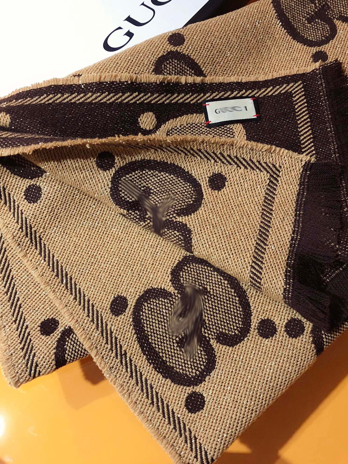 CLTH016 96%Wool,2%Metal fibre,2%Polyamide 45x195cm