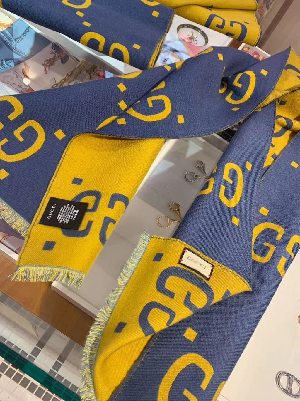 CLTH039  91%wool,9%Silk 35x180cm