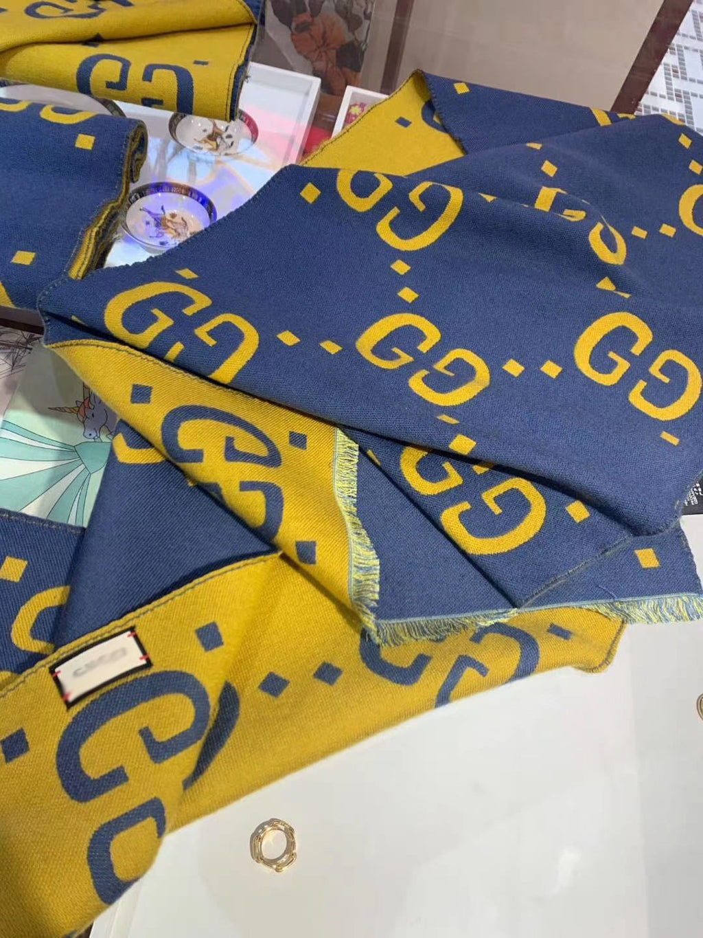 CLTH039  91%wool,9%Silk 35x180cm