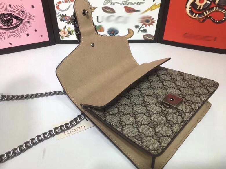 GC056  Small 7.9x6.1x2inch    Medium 11x6.7x3.5