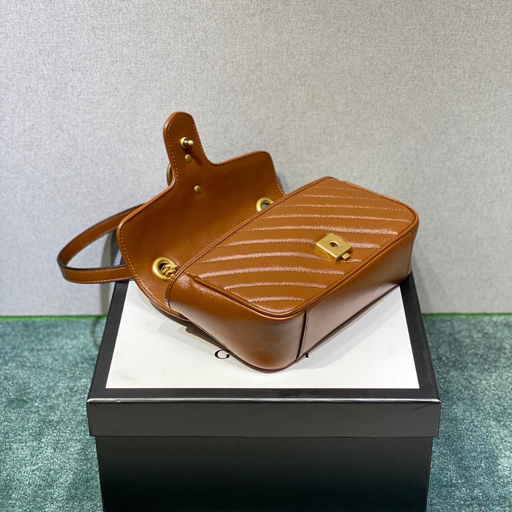 GC181 HIGHEST QUALITY VERSION  Small:8.7x5.1x2.4inch   Medium:10.2x5.9x2.9inch