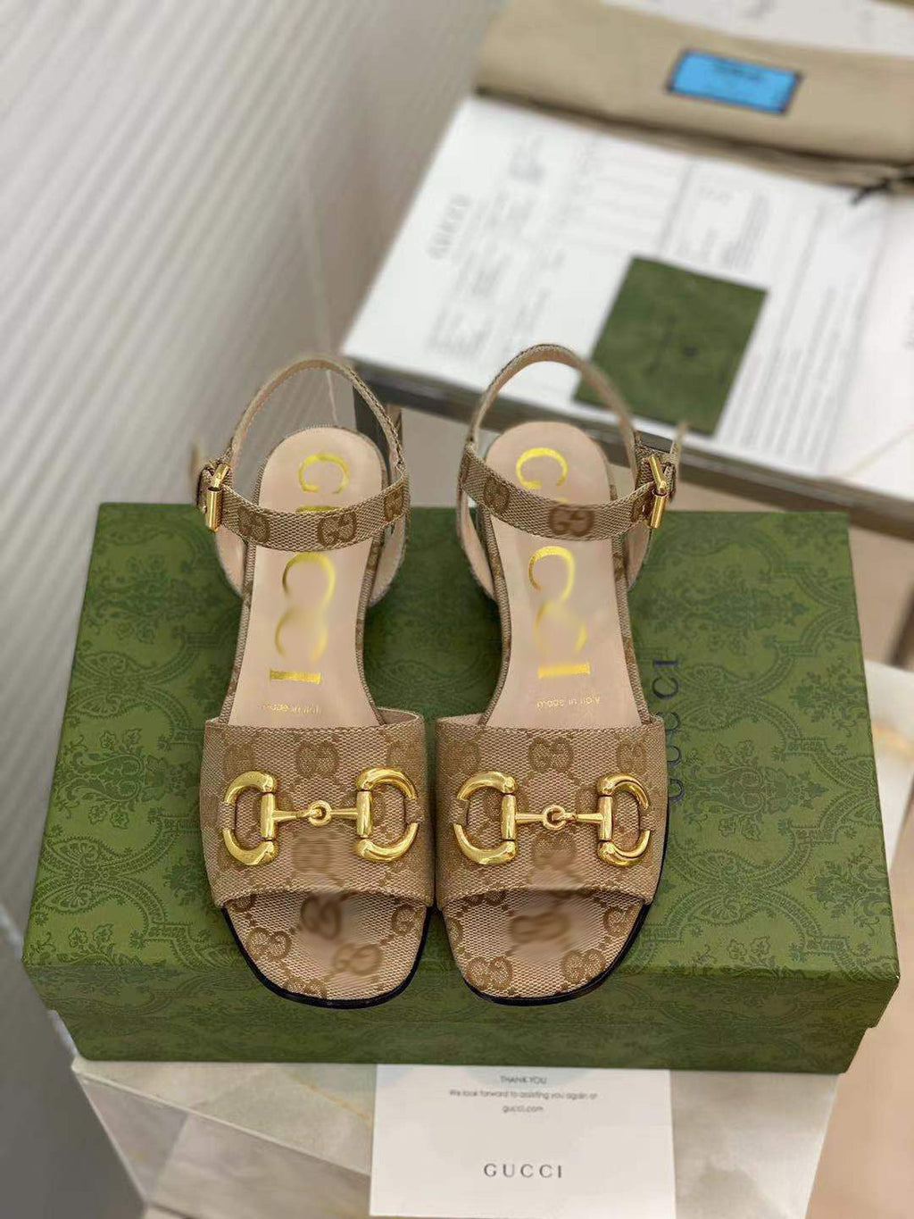 SE556  Size 4-10 Heels:2.5cm Lining: Sheep skin Sole: Italian leather
