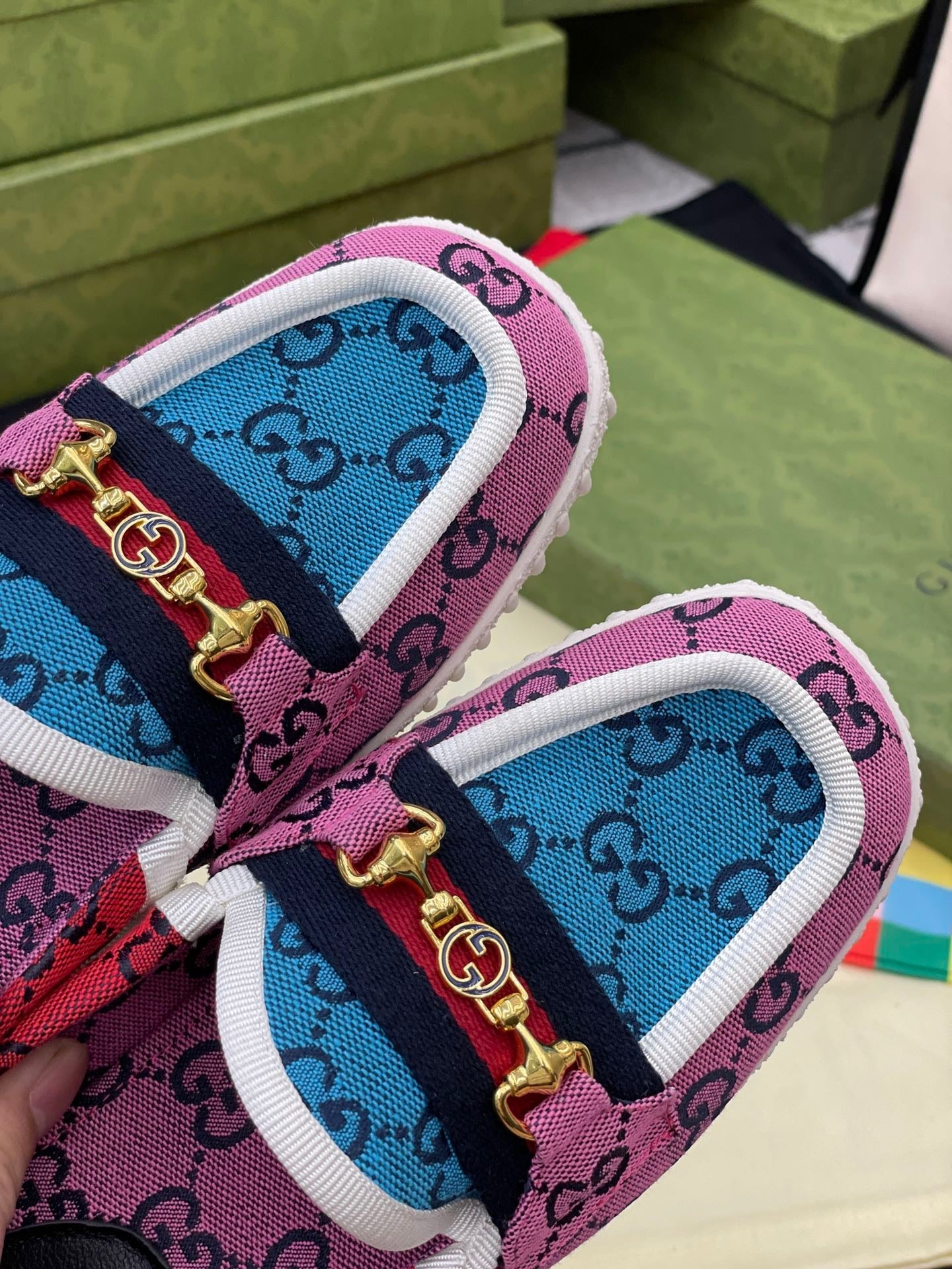 SE564   Size 4-9