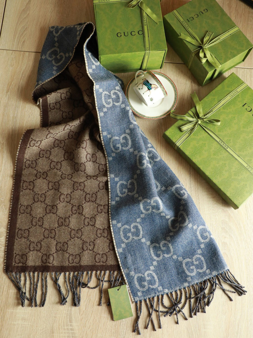 CLTH212  85%Wool, 15%Silk 34x194cm