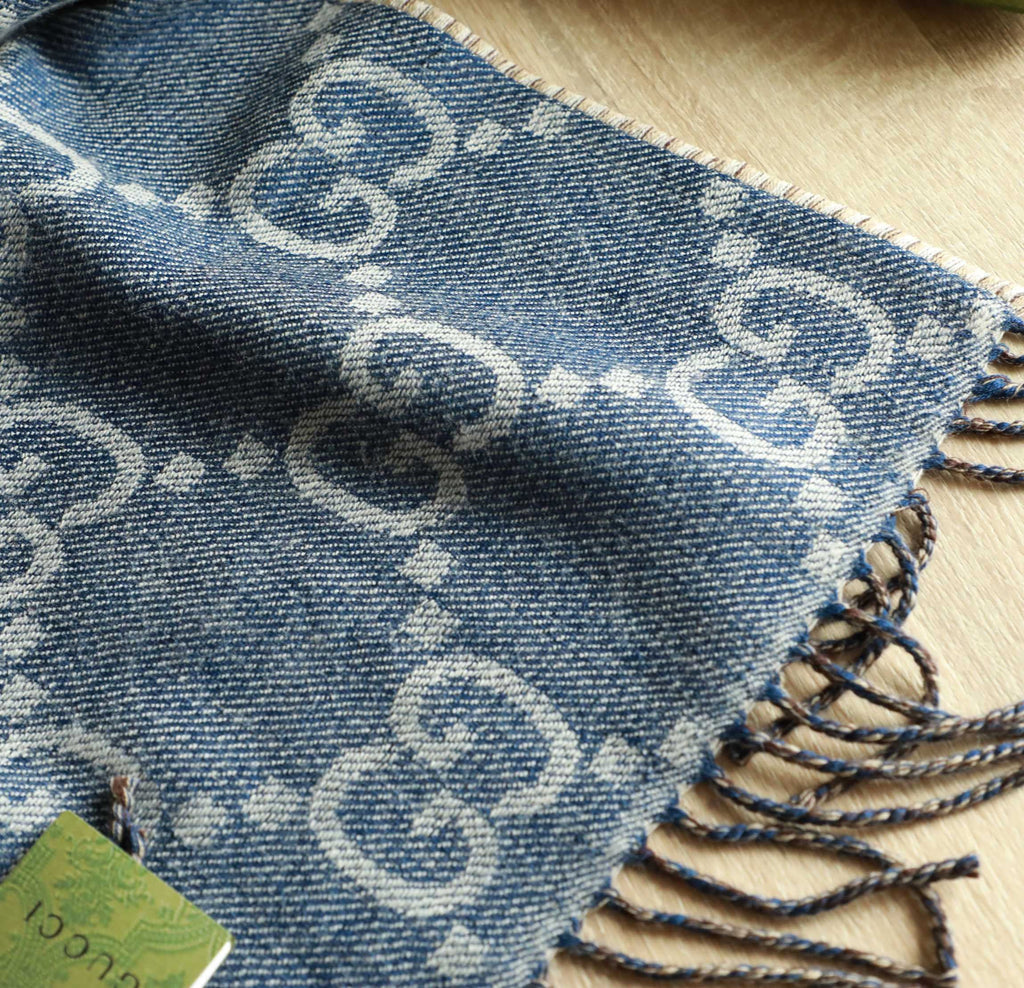 CLTH212  85%Wool, 15%Silk 34x194cm