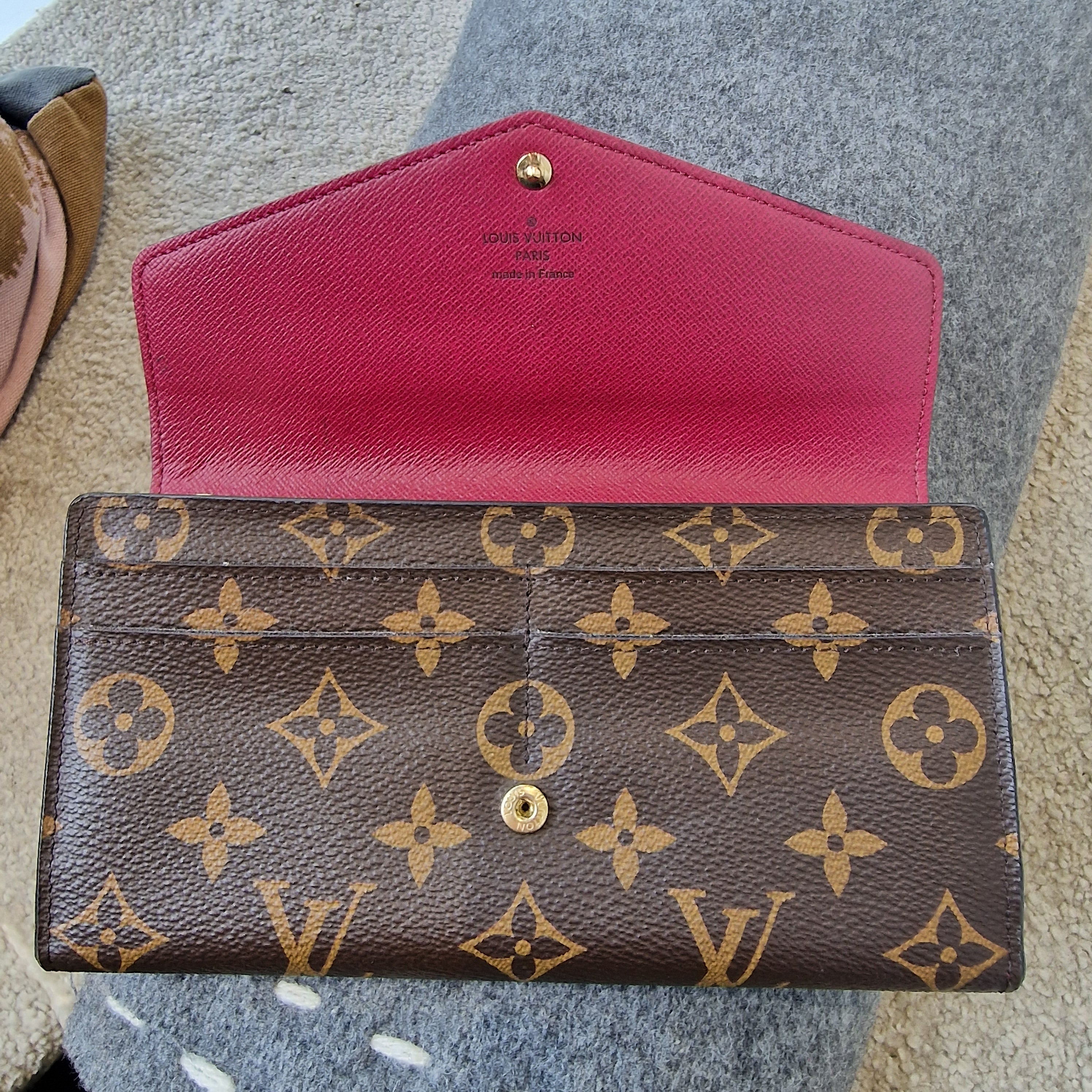 Louis Vuitton Monogram Sarah wallet