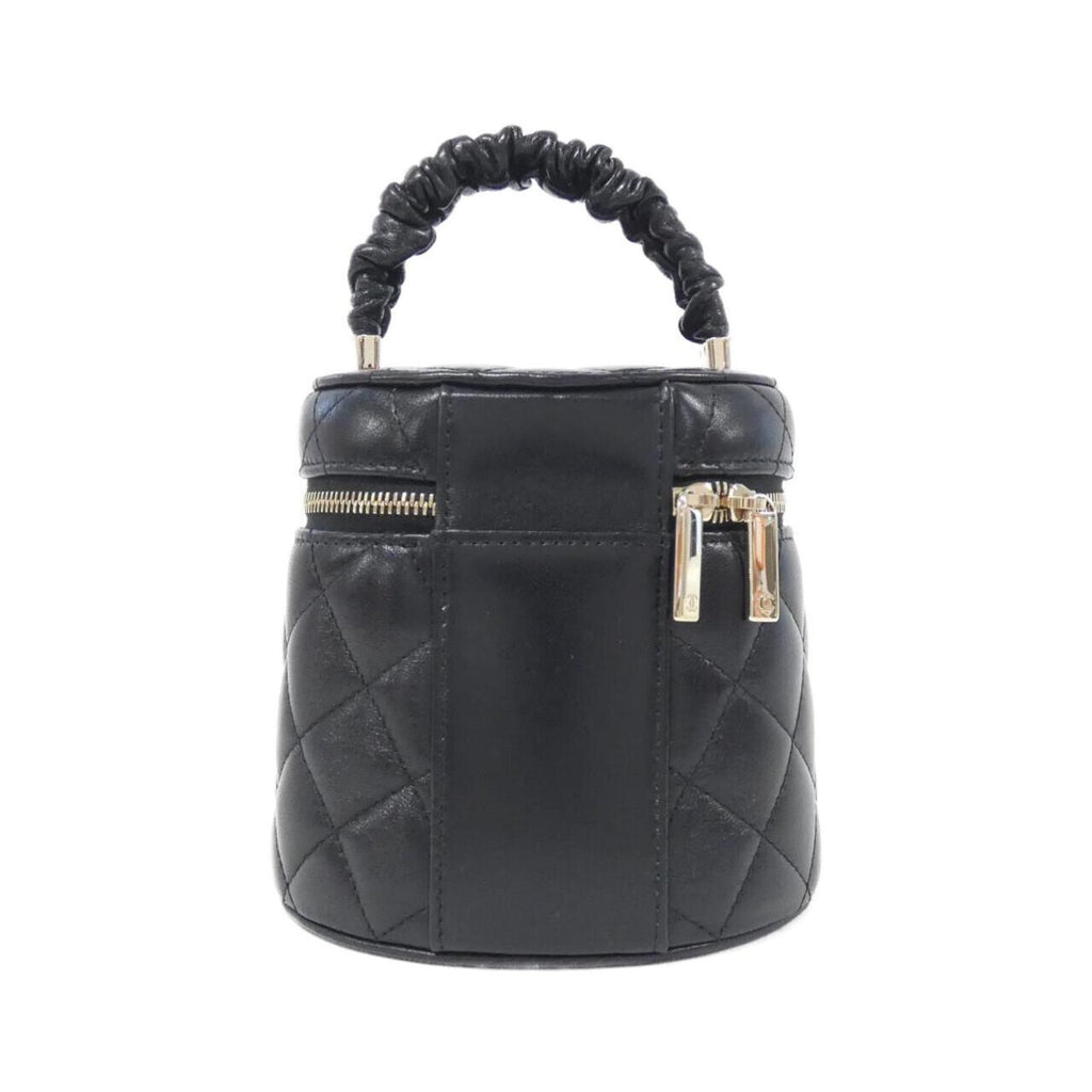 Chanel Leather Coco Handle Handbag in Good Condition
