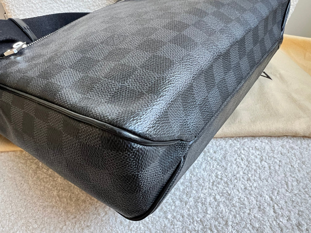 Louis Vuitton PM District Messenger Bag Damier Graphite