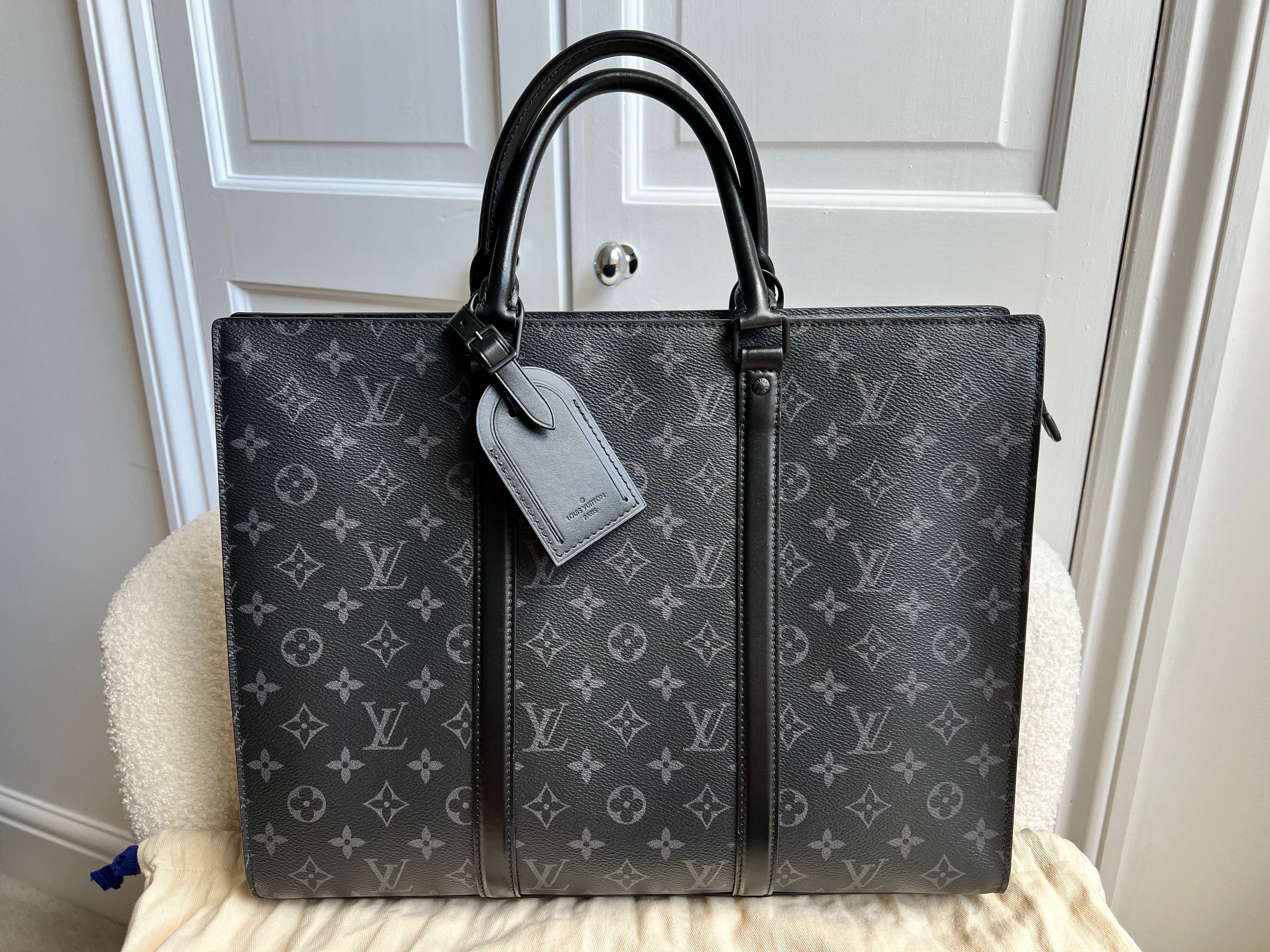 Louis Vuitton Sac Plat Horizontal Zippe Monogram Eclipse (RRP £2060)