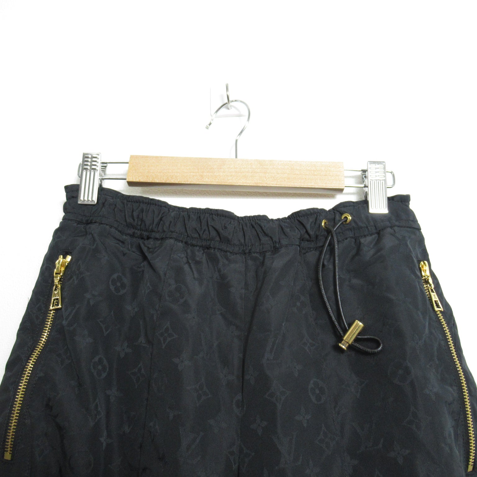Louis Vuitton Pants (2022SS) Pants  Bottoms Polyester Silk  Black CA36929