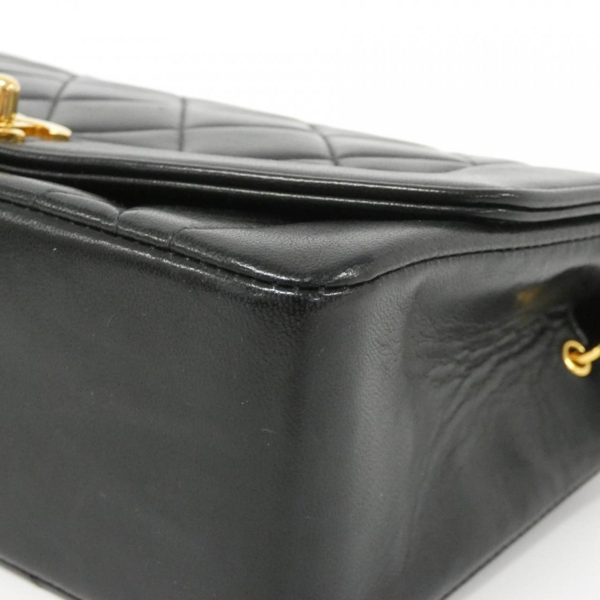 Chanel Leather Diana Bag in Good Condition
