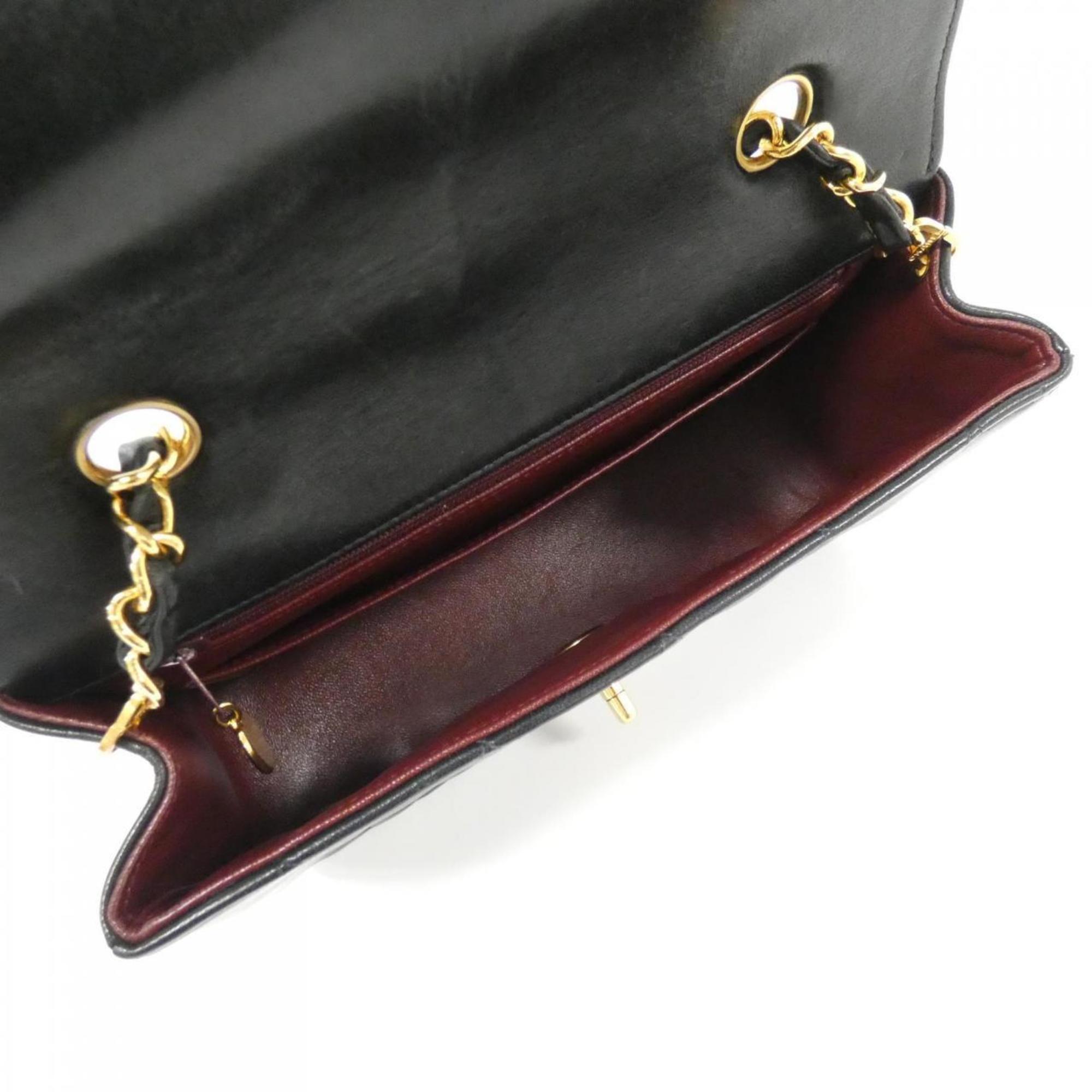 Chanel Leather Diana Bag in Good Condition