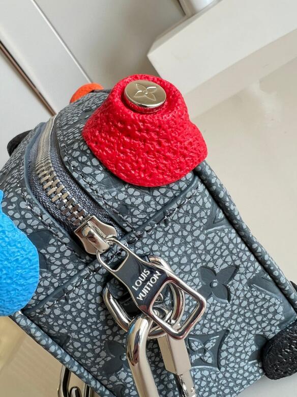 SAMC - LOV Bags - 1575