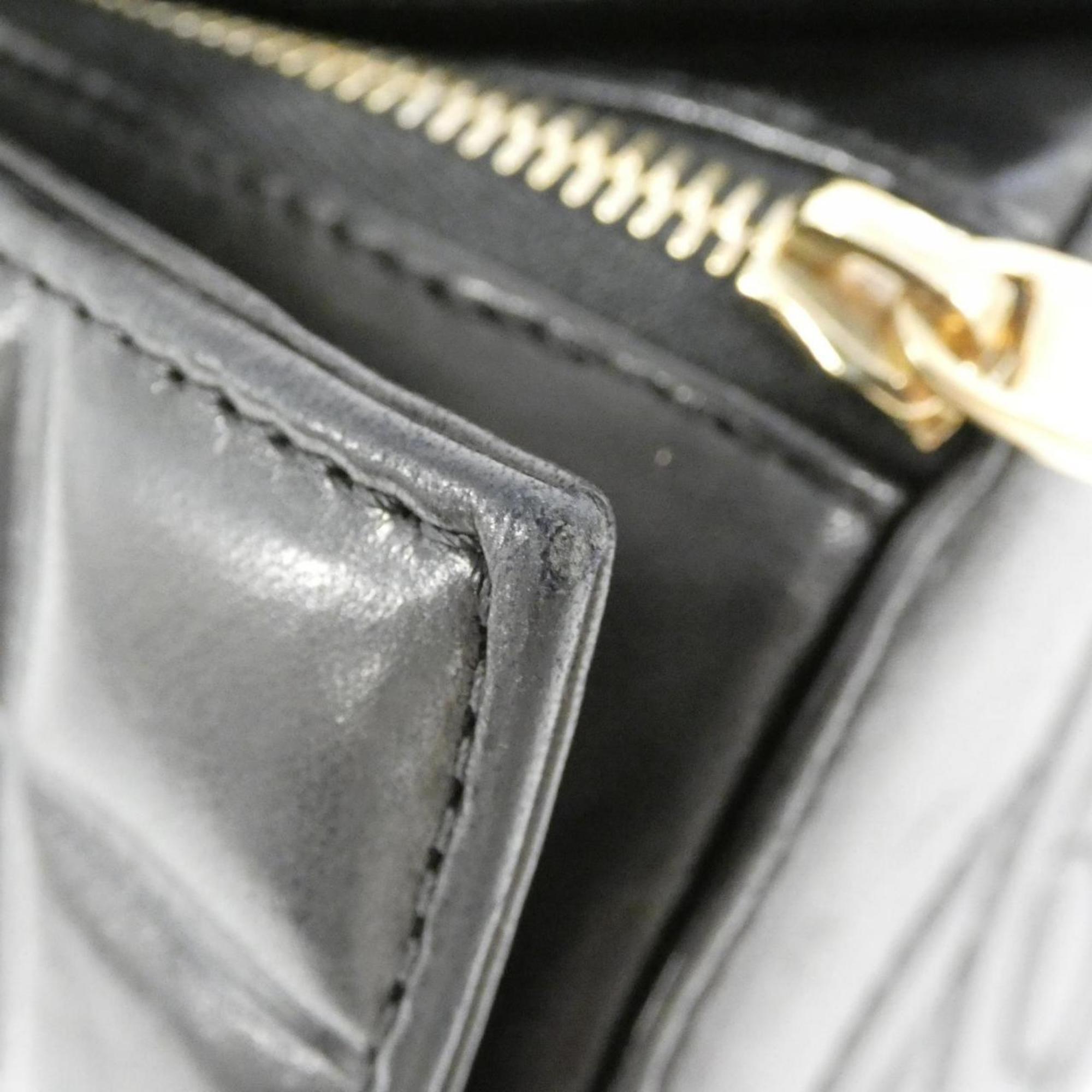 Chanel Quilted Leather Shoulder Bag