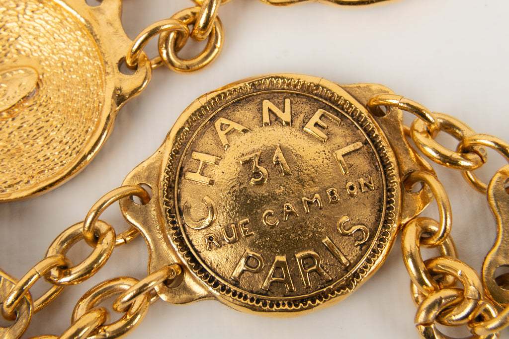 Collier court en mÃƒÆ’Ã‚Â©tal dorÃƒÆ’Ã‚Â© Chanel