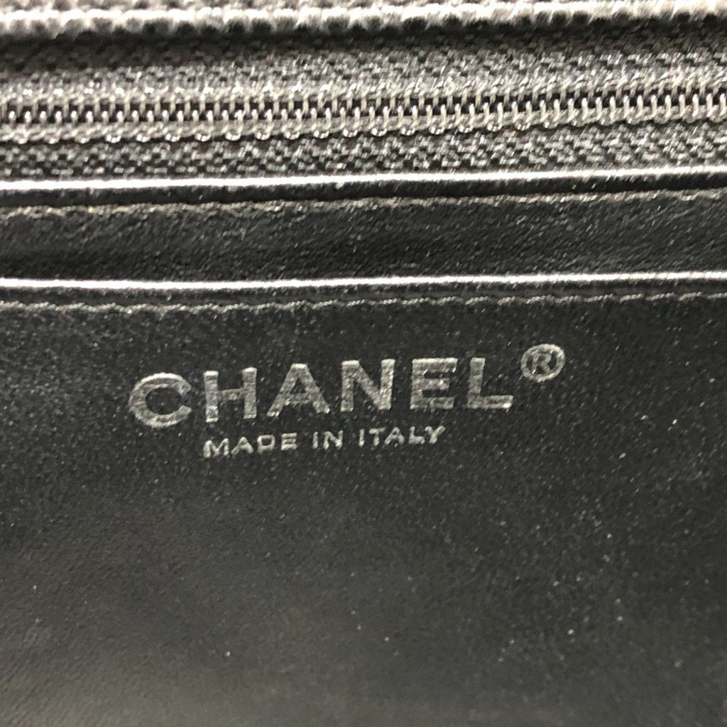 Chanel Luxury Leather Jumbo Handbag with Box and Dust Bag