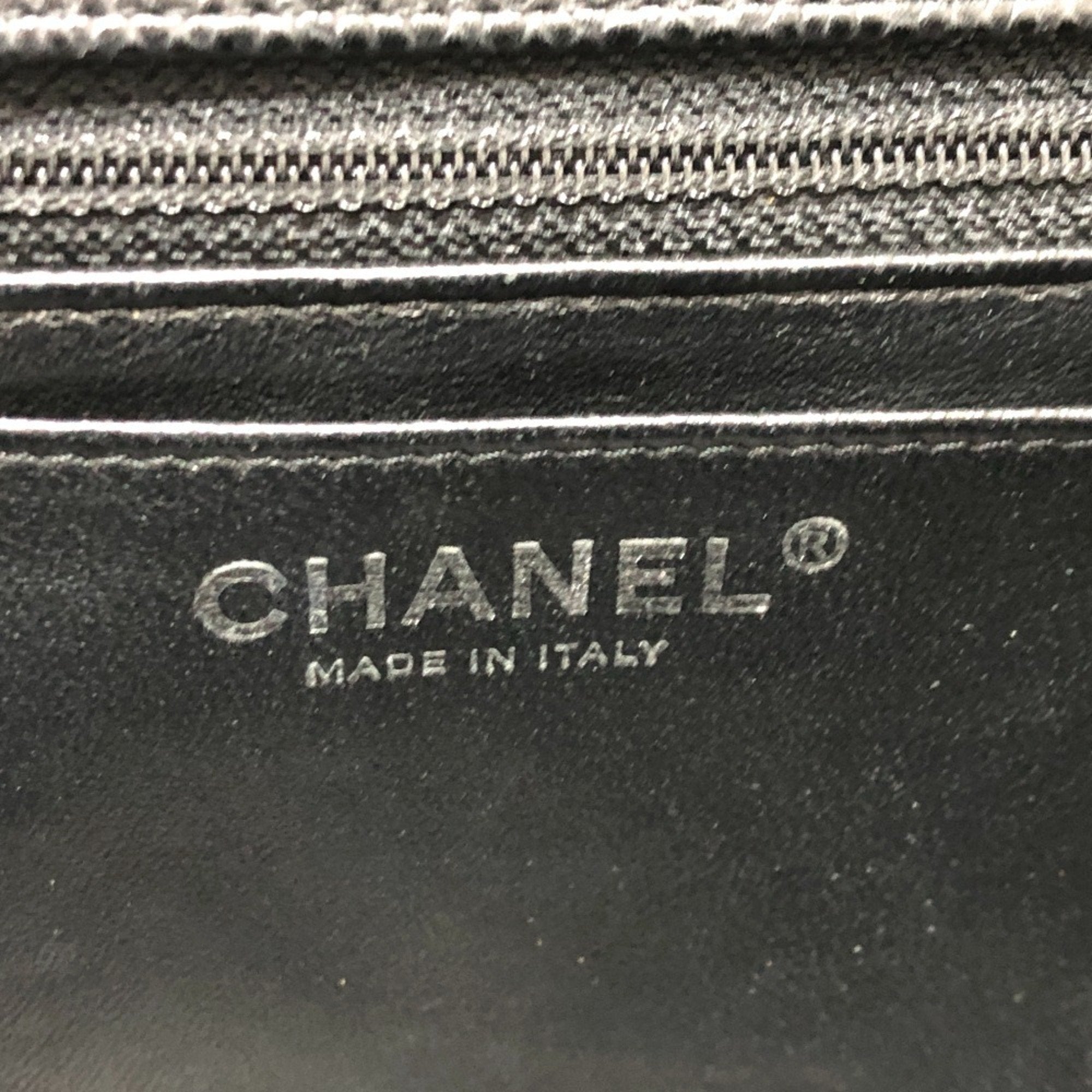 Chanel Luxury Leather Jumbo Handbag with Box and Dust Bag
