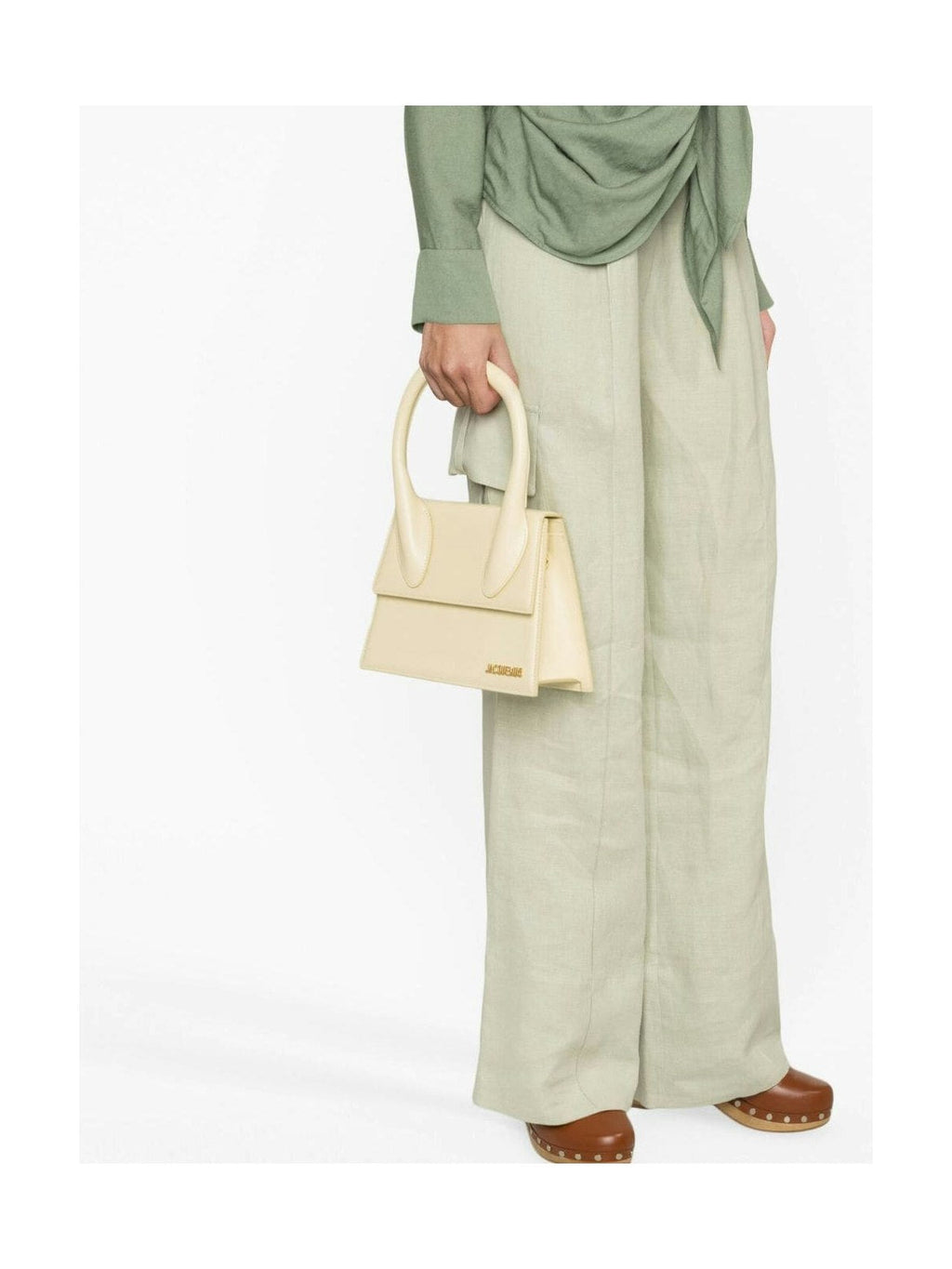 Le Grand Chiquito Handbag