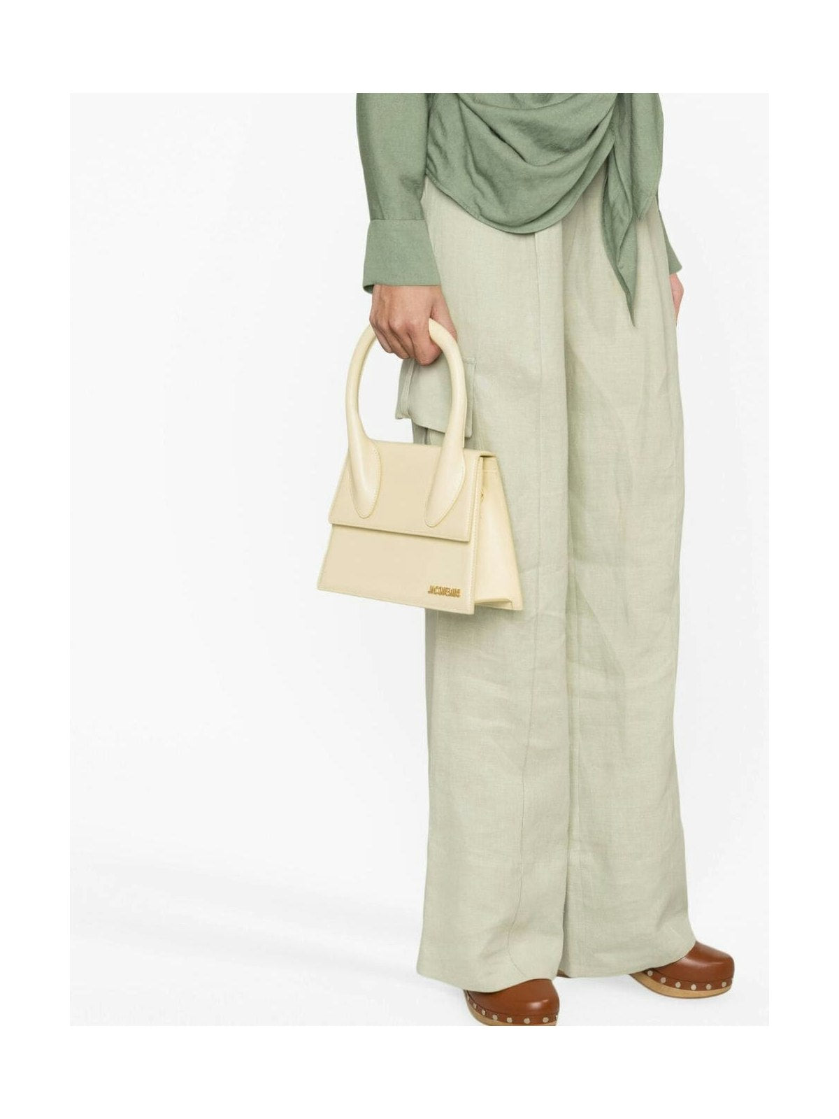 Le Grand Chiquito Handbag