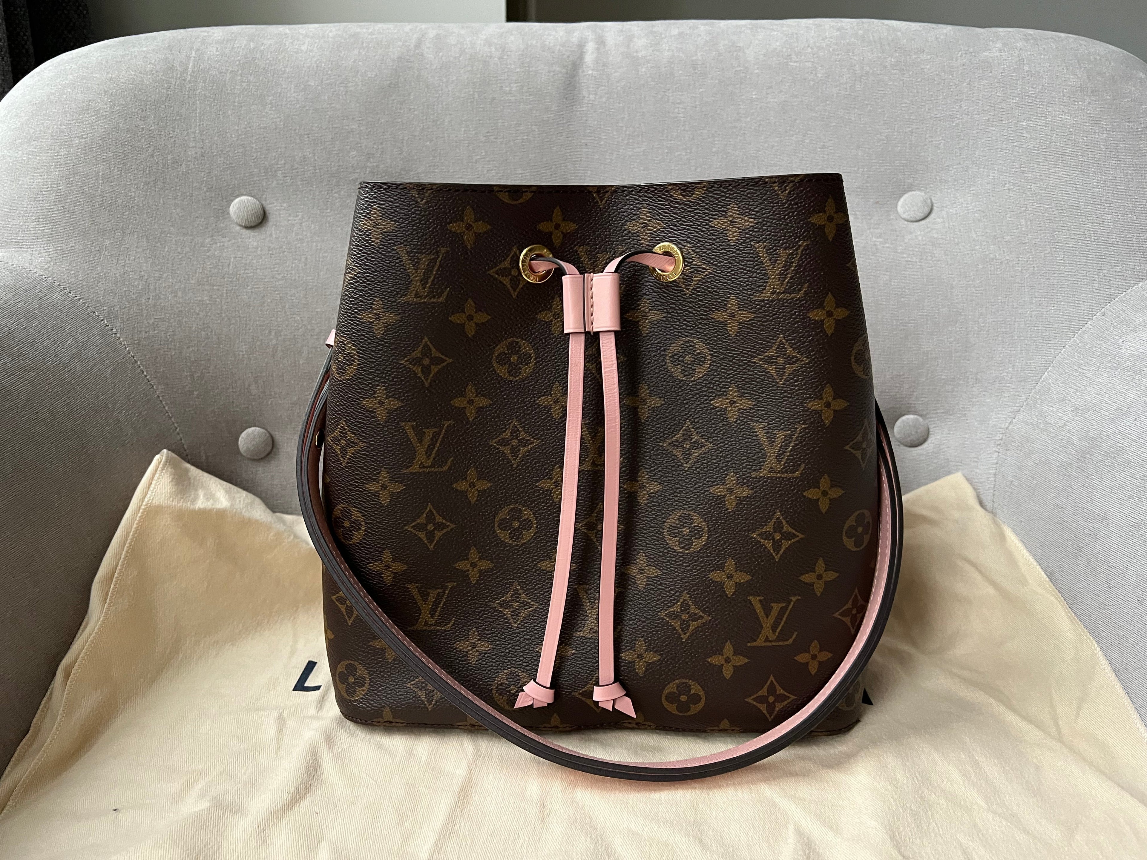 Louis Vuitton Neo Noe Monogram Rose Poudre (RRP £1,560)
