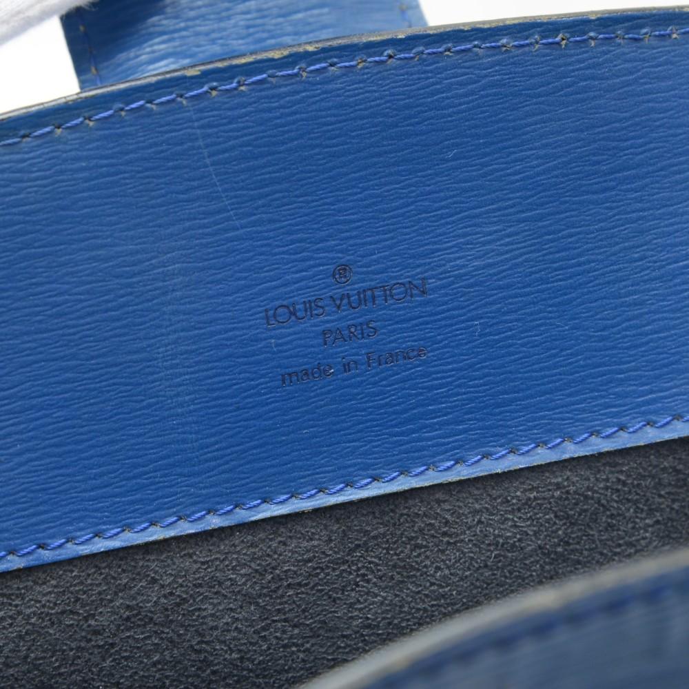 Louis Vuitto Cluny Shoulder Bag