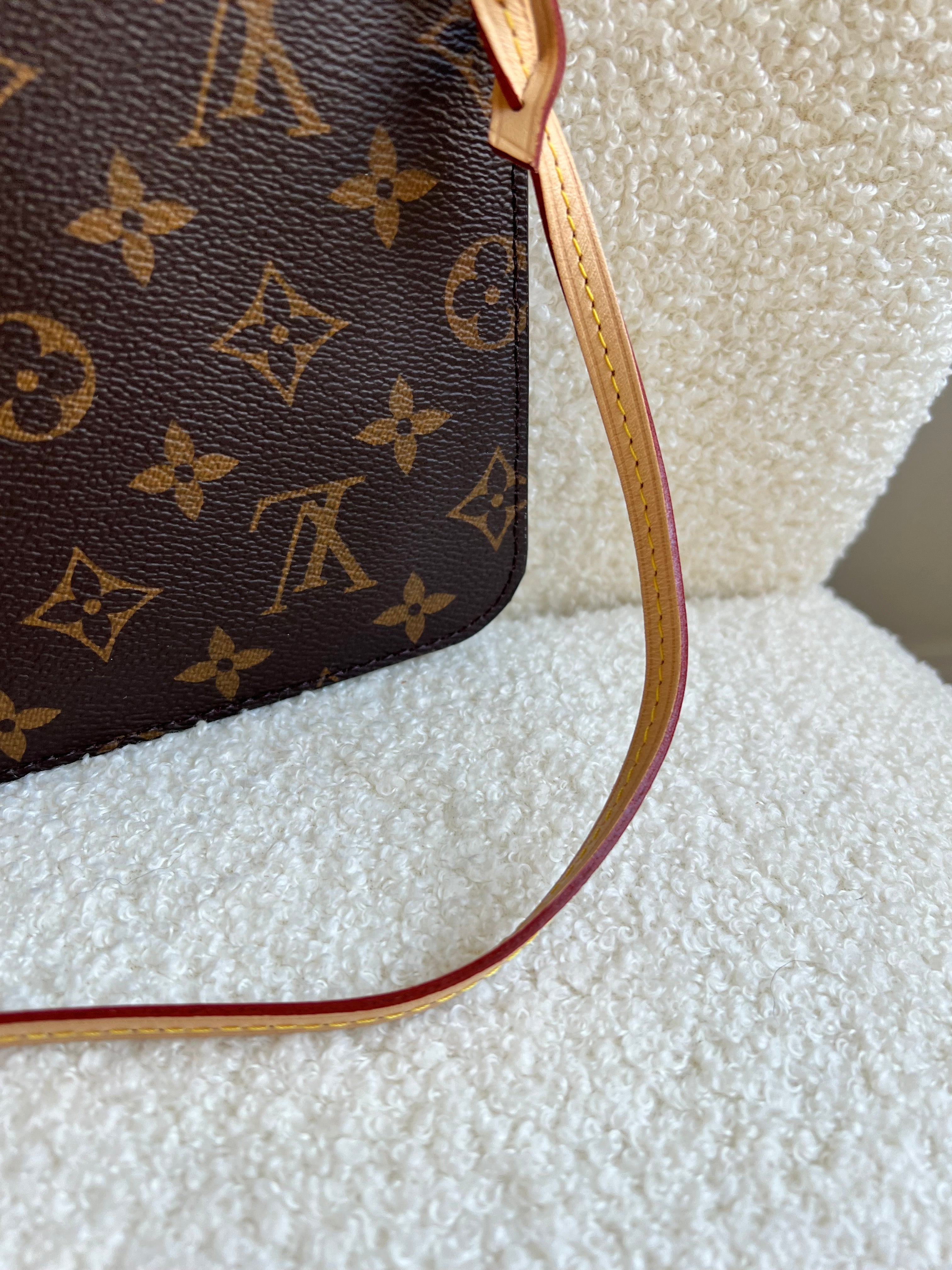 Louis Vuitton Pouch (from Neverfull MM) in Monogram