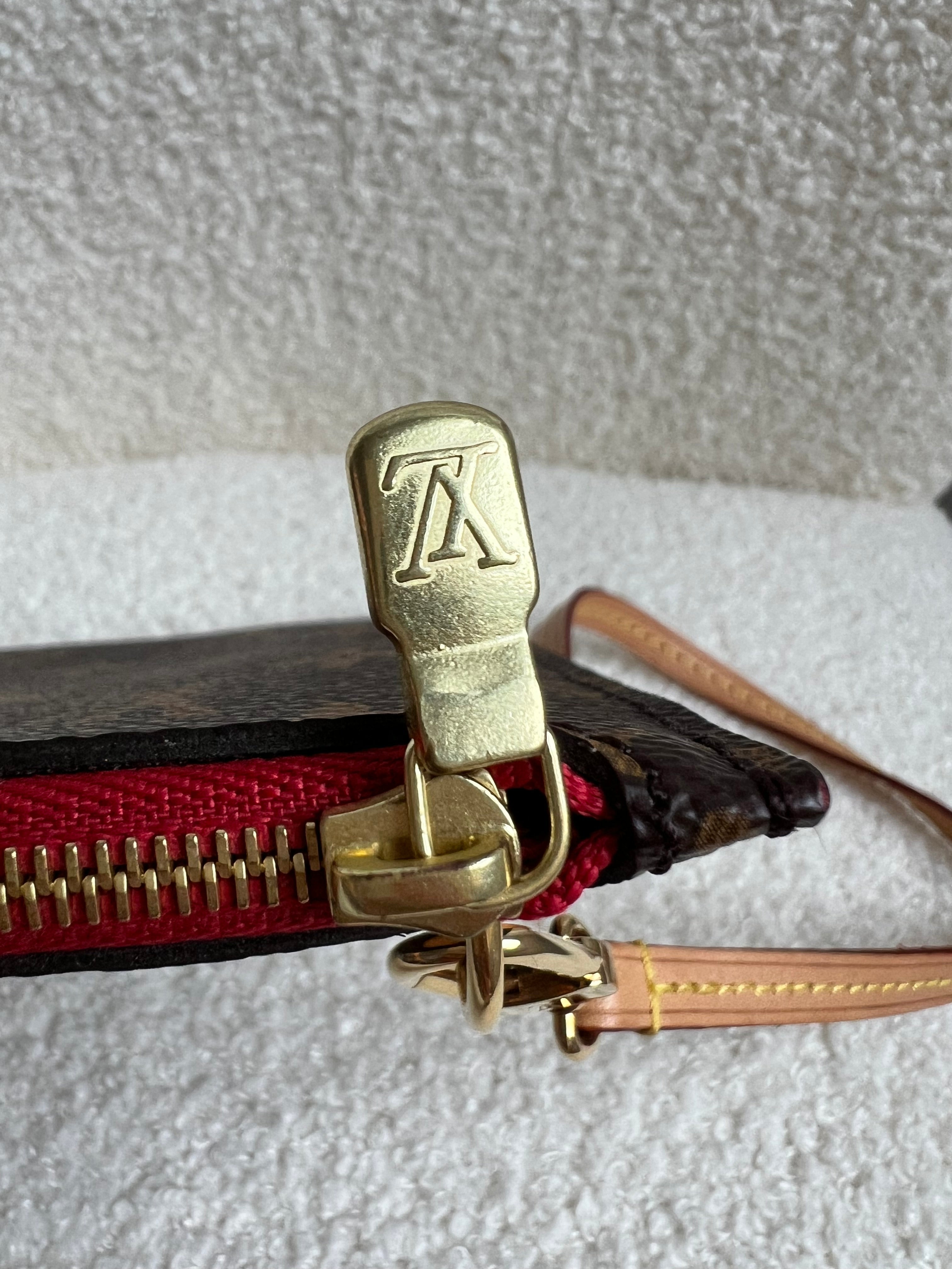 Louis Vuitton Pouch (from Neverfull MM) in Monogram